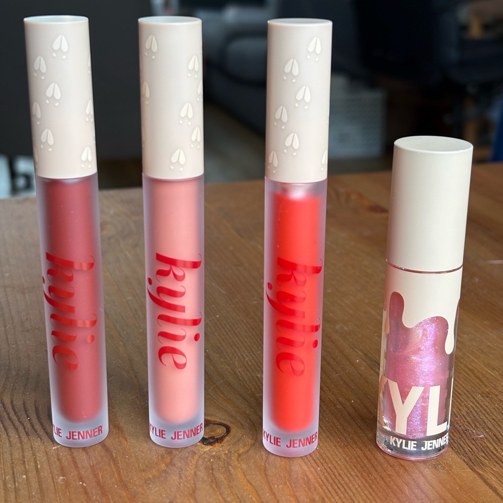 NWT Kylie Liquid Lipstick Holiday Set - Matte and Gloss - Red and Pink